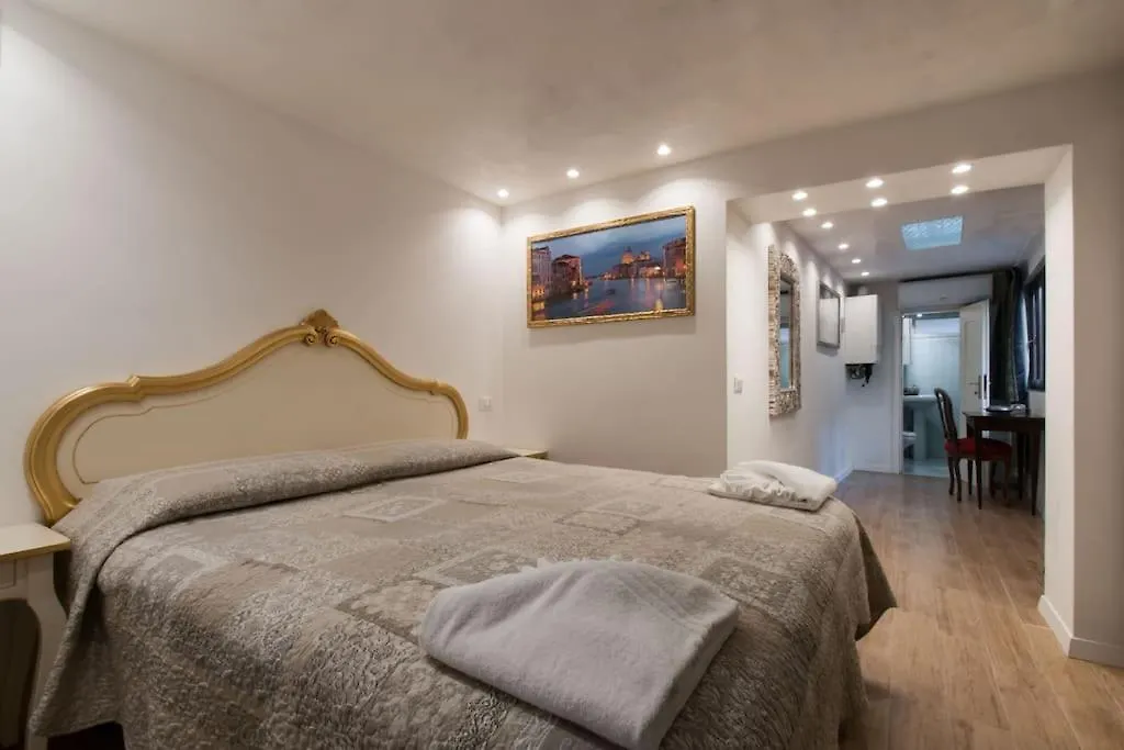 Ca'Mariagrazia Flat In Venice With Private Patio Appartement