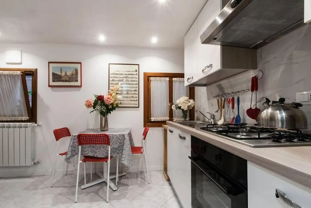 Ca'Mariagrazia Flat In Venice With Private Patio 0*,  Italië